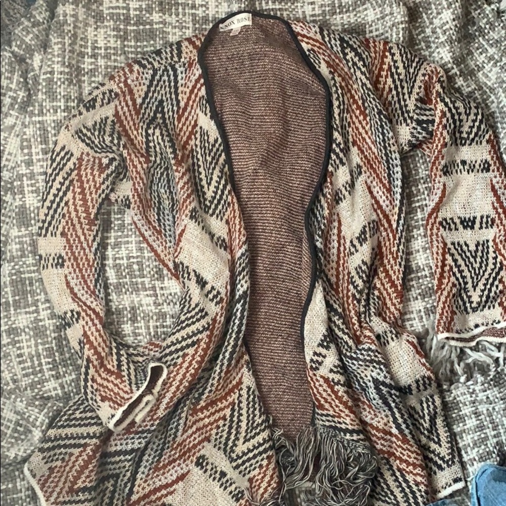 Asymmetrical hemline cardigan